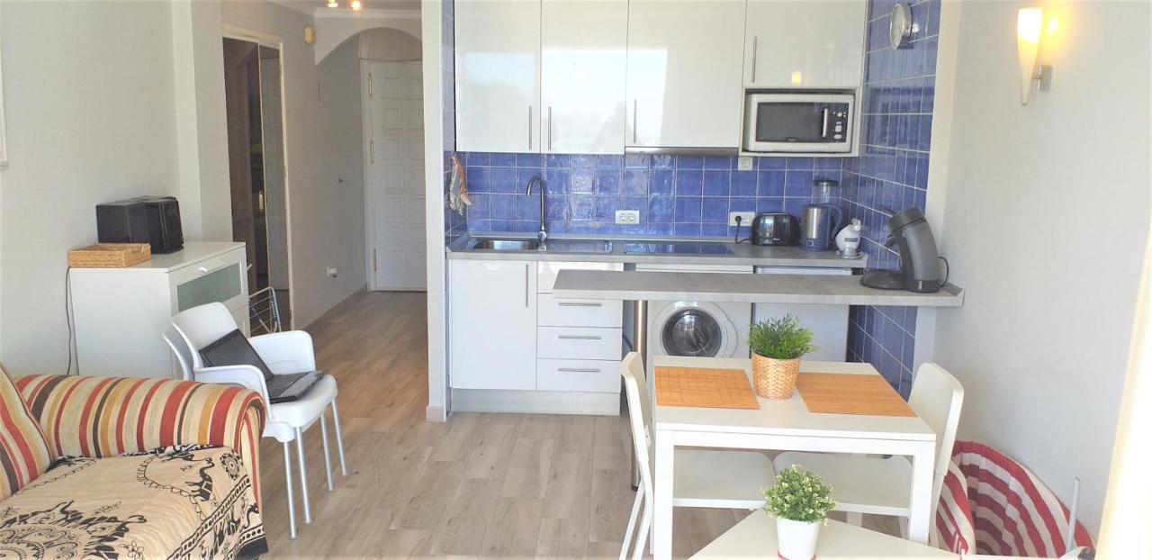 Apartment With A Large South-Facing Balcony, Sea View And Wifi In Las Americas Center 美洲海滩 外观 照片